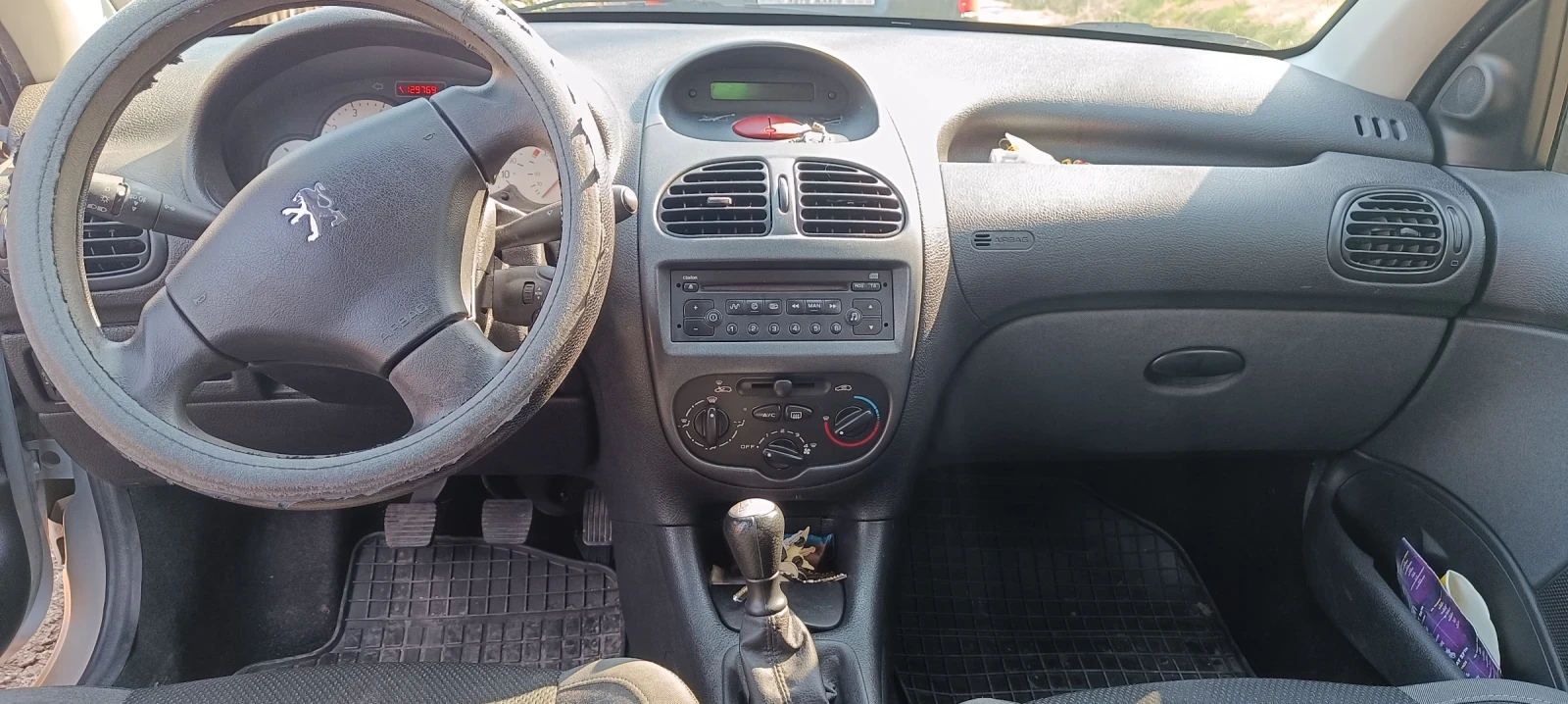 Peugeot 206 Комби sw, снимка 2 - Автомобили и джипове - 54045757
