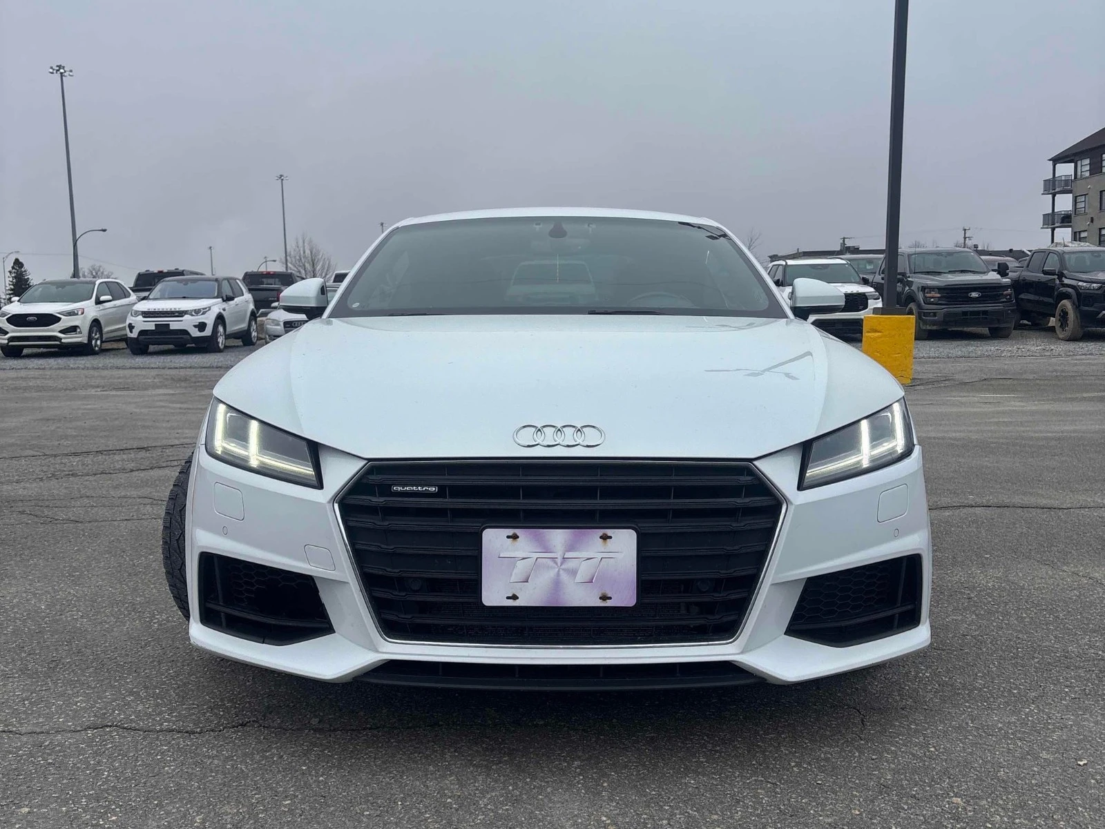 Audi Tt 2.0T РЕГИСТАЦИЯ+ ОБСЛУЖВАНЕ, снимка 3 - Автомобили и джипове - 54148725