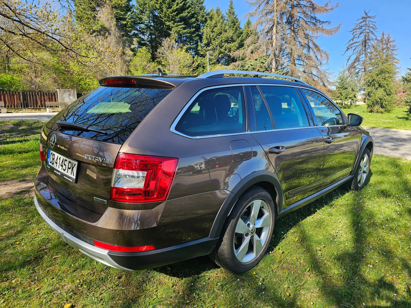Skoda Octavia Scout, снимка 2 - Автомобили и джипове - 54323203