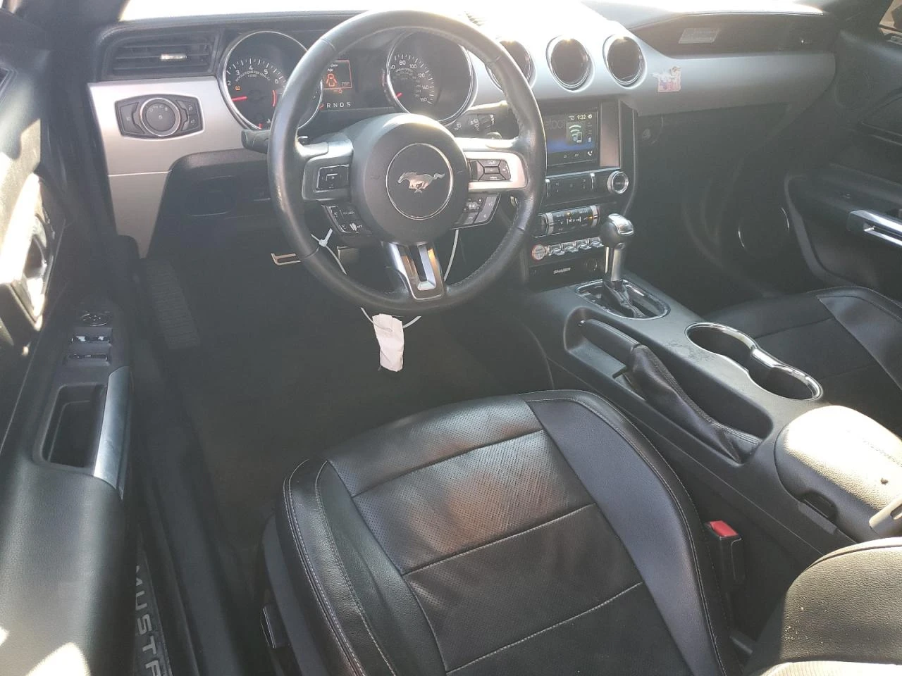 Ford Mustang 2.3l EcoBoost Premium Convertible, снимка 8 - Автомобили и джипове - 54353919