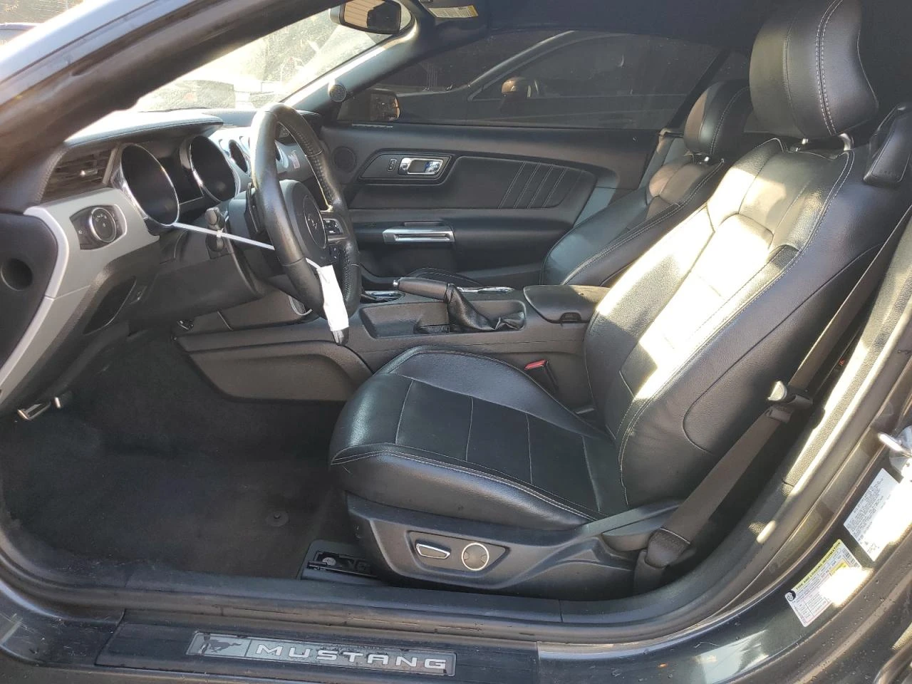 Ford Mustang 2.3l EcoBoost Premium Convertible, снимка 7 - Автомобили и джипове - 54353919