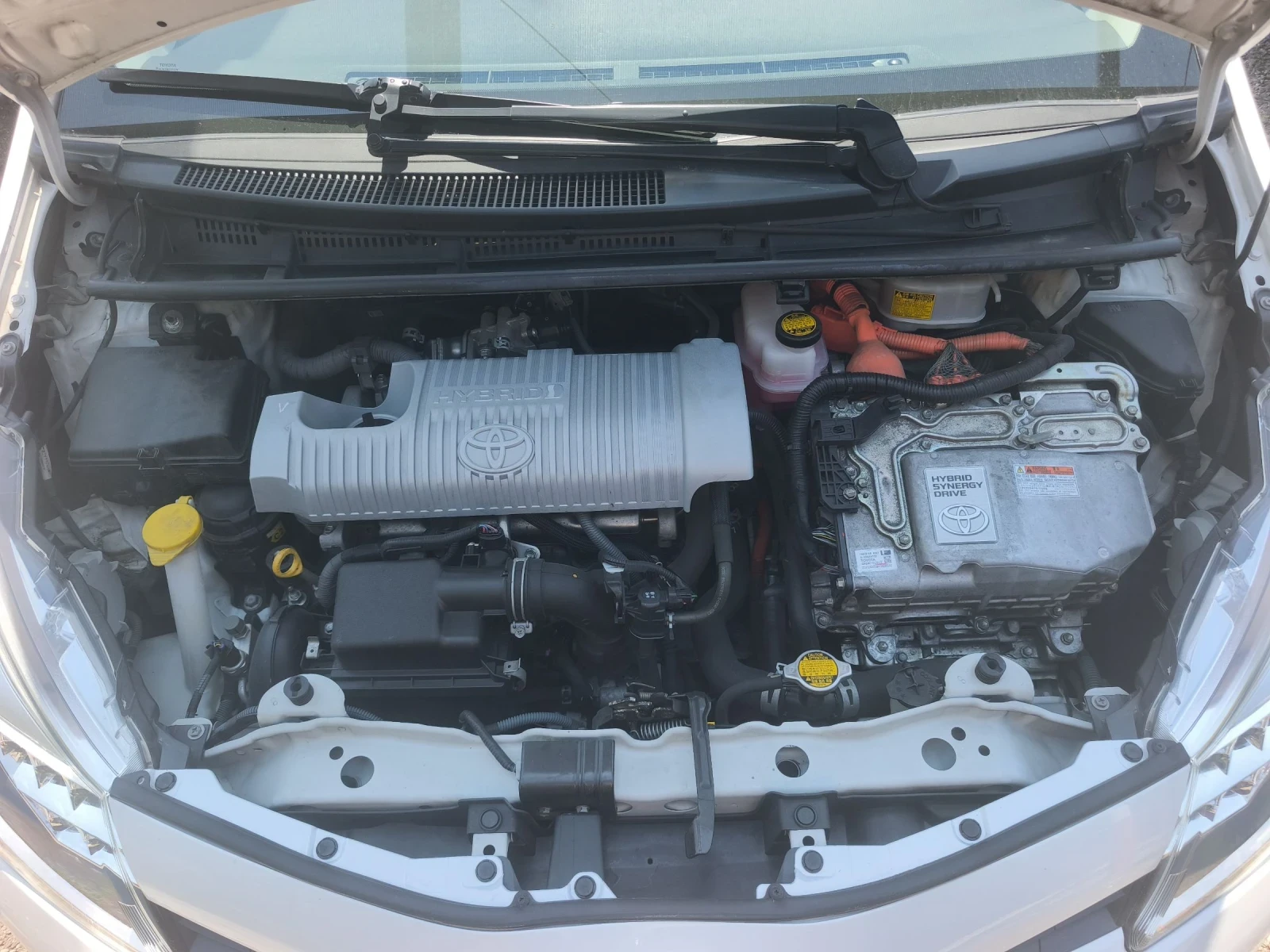 Toyota Yaris 1.5HYBRID LOUNGE NEW !! | Mobile.bg � ����������� 14