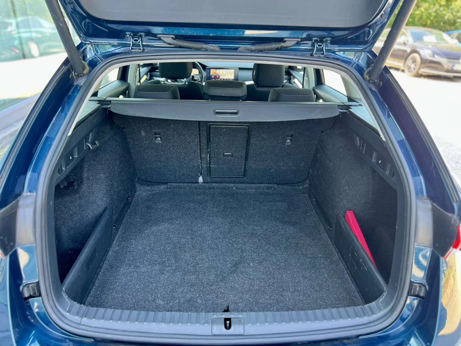 Skoda Octavia Style / 2.0 TDI / 150 �.�. / DSG / HUD | Mobile.bg � ����������� 17