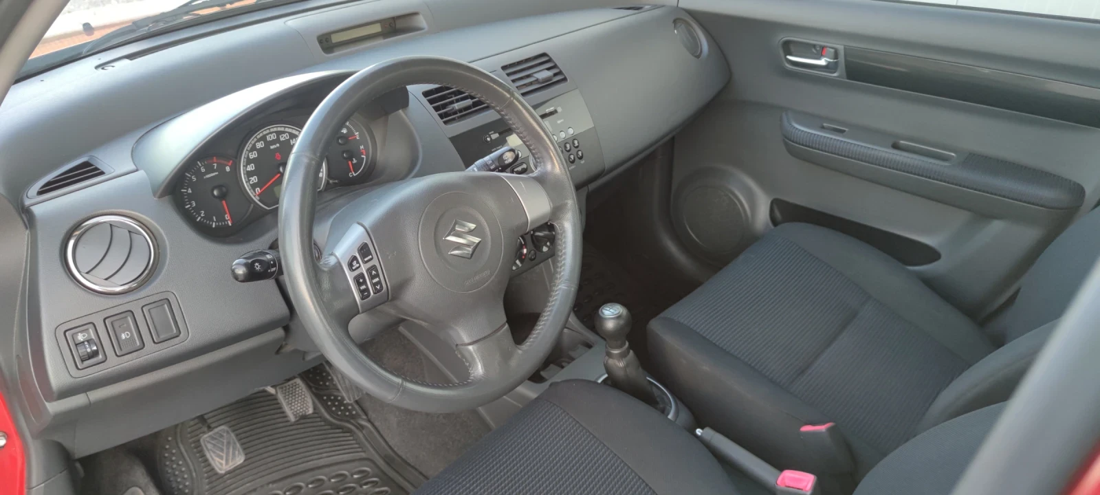Suzuki Swift 1.3i* 4x4* 92к.с* , снимка 9 - Автомобили и джипове - 55417872