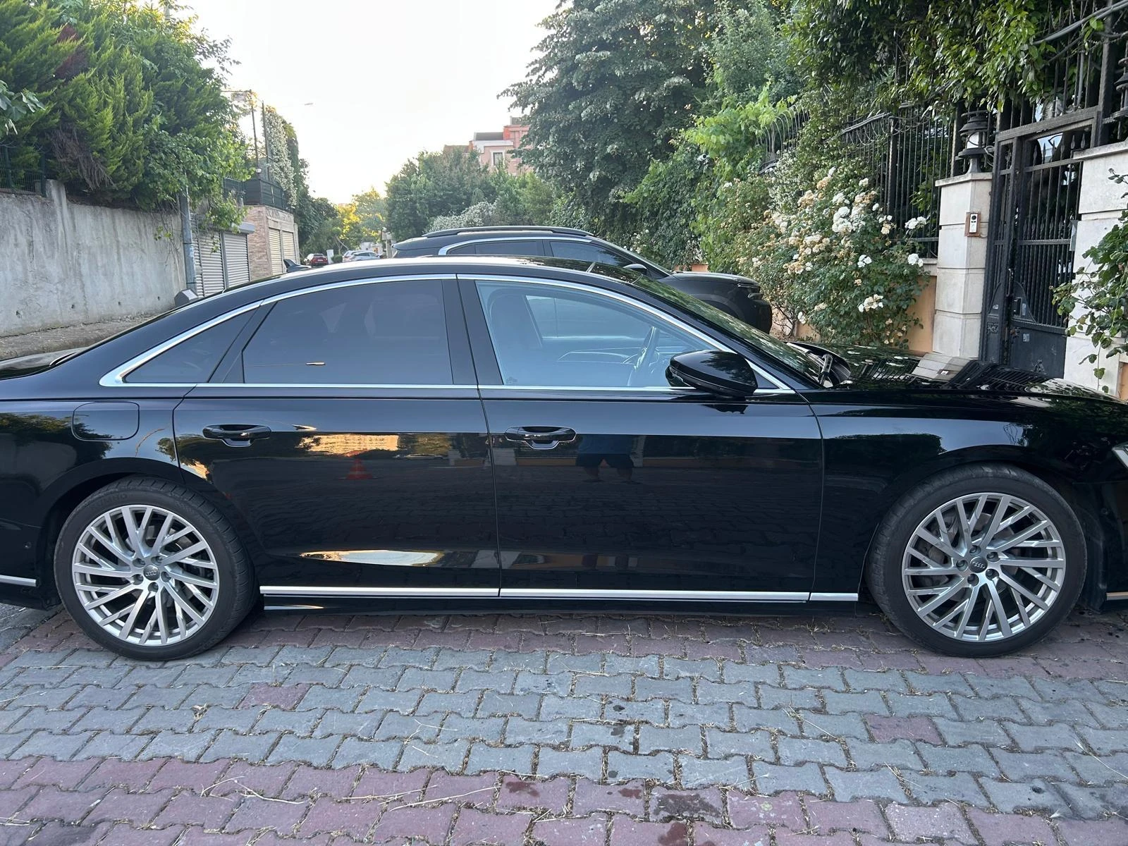 Audi A8, снимка 4 - Автомобили и джипове - 56057591