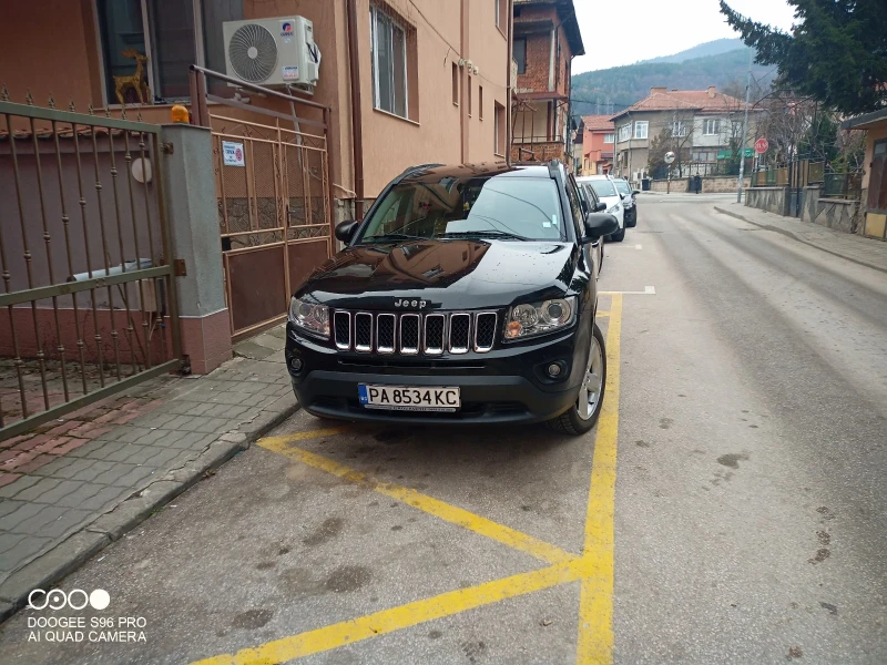 Jeep Compass, снимка 1 - Автомобили и джипове - 48587690