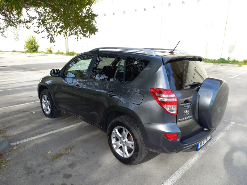 Toyota Rav4 2.2 D4D 4X4, снимка 4 - Автомобили и джипове - 49450312