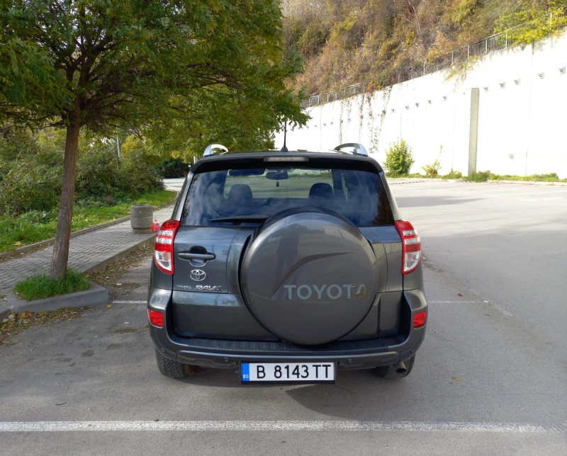 Toyota Rav4 2.2 D4D 4X4, снимка 5 - Автомобили и джипове - 49450312