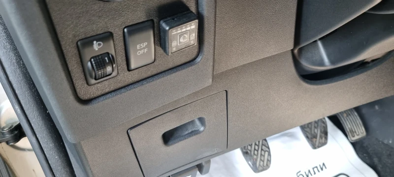 Nissan Qashqai 1.6i, снимка 11 - Автомобили и джипове - 51443455