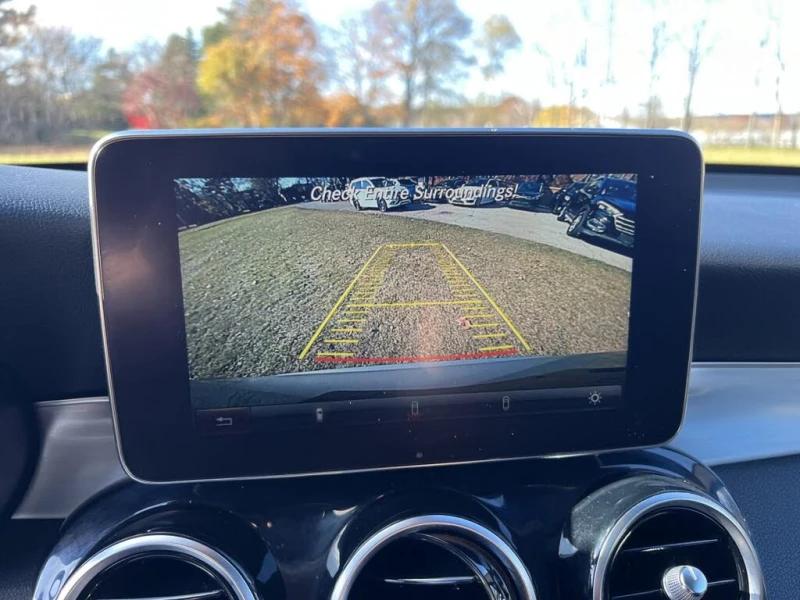 Mercedes-Benz GLC 350 HYBRID* PANO* KEYLESS* AMBIENT* 4MATIC* BLACK FRID, снимка 8 - Автомобили и джипове - 52585777