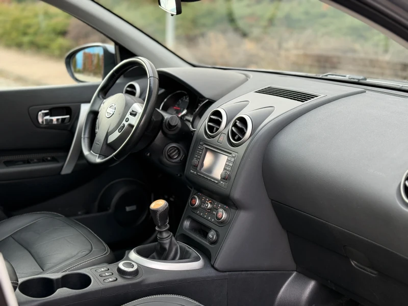 Nissan Qashqai 2.0i-141К.С 4x4 FACELIFT KOJA BOSE PANORAMA NAVI, снимка 9 - Автомобили и джипове - 53263751