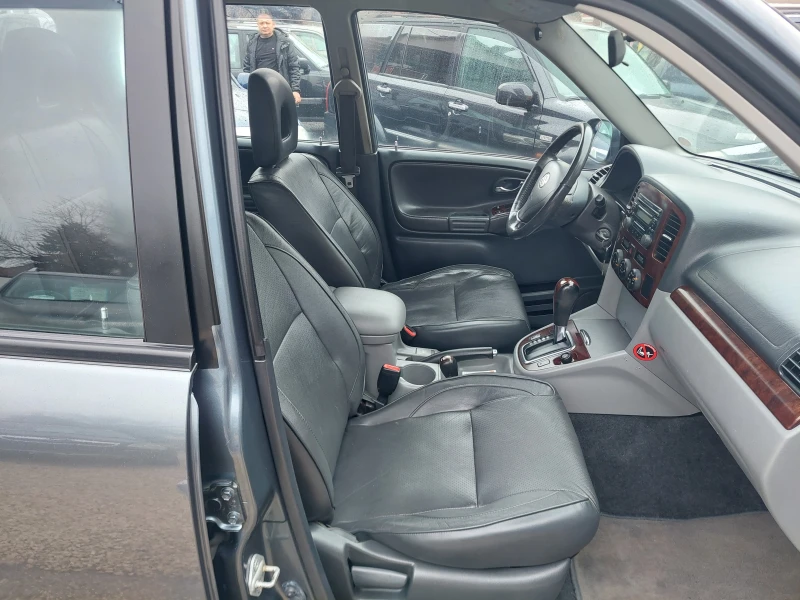 Suzuki Grand vitara 2, 5i-158kc.-ТОП СЪСТОЯНИЕ, снимка 12 - Автомобили и джипове - 53282356