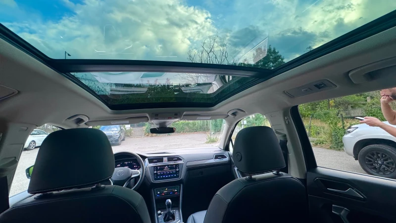 VW Tiguan, снимка 10 - Автомобили и джипове - 53521295