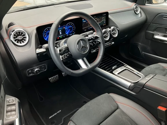 Mercedes-Benz EQA 300 4Matic = AMG Line = Advanced Гаранция - изображение 5