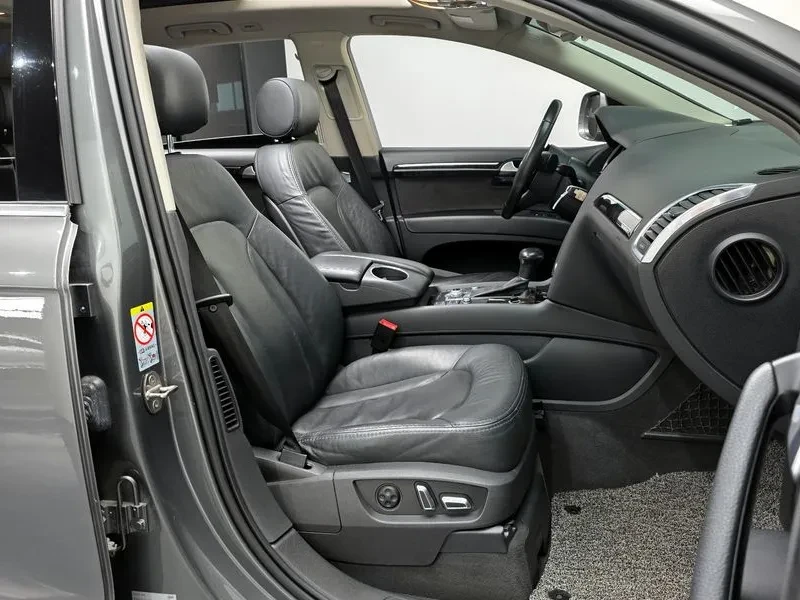 Audi Q7 3.0 TDI Quattro, снимка 11 - Автомобили и джипове - 55132422