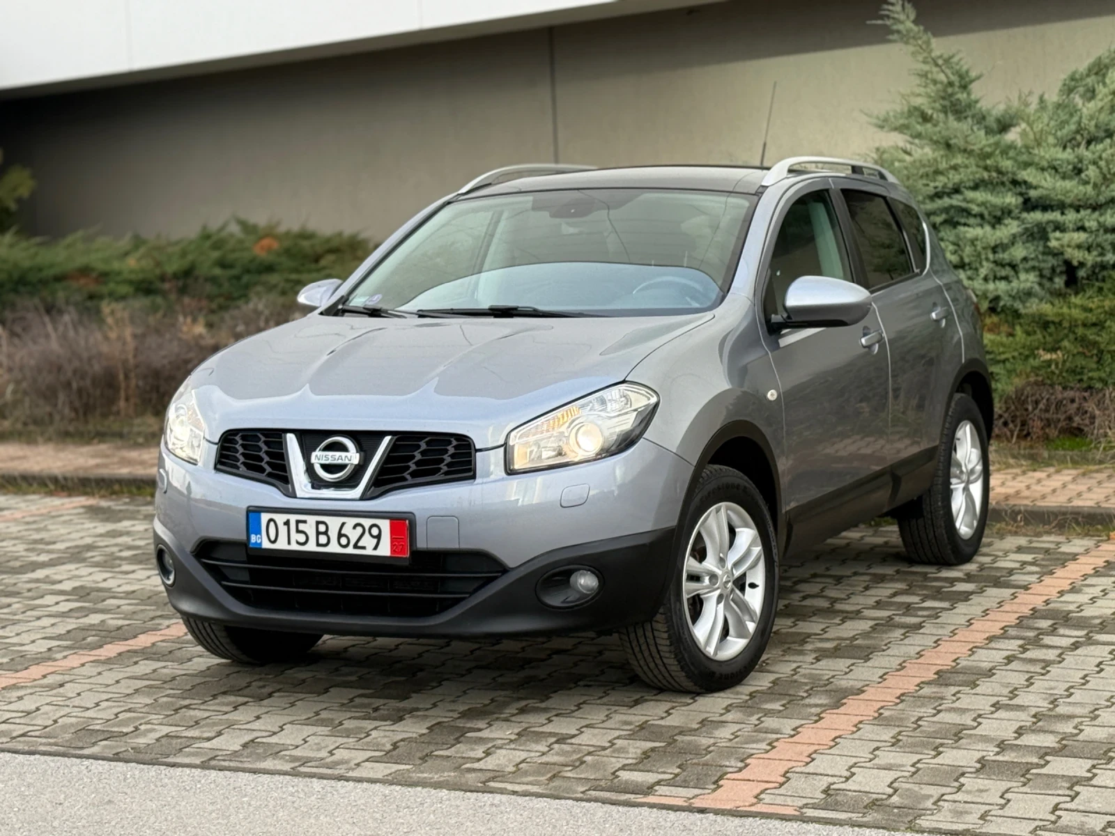 Nissan Qashqai 2.0i-141К.С 4x4 FACELIFT KOJA BOSE PANORAMA NAVI, снимка 1