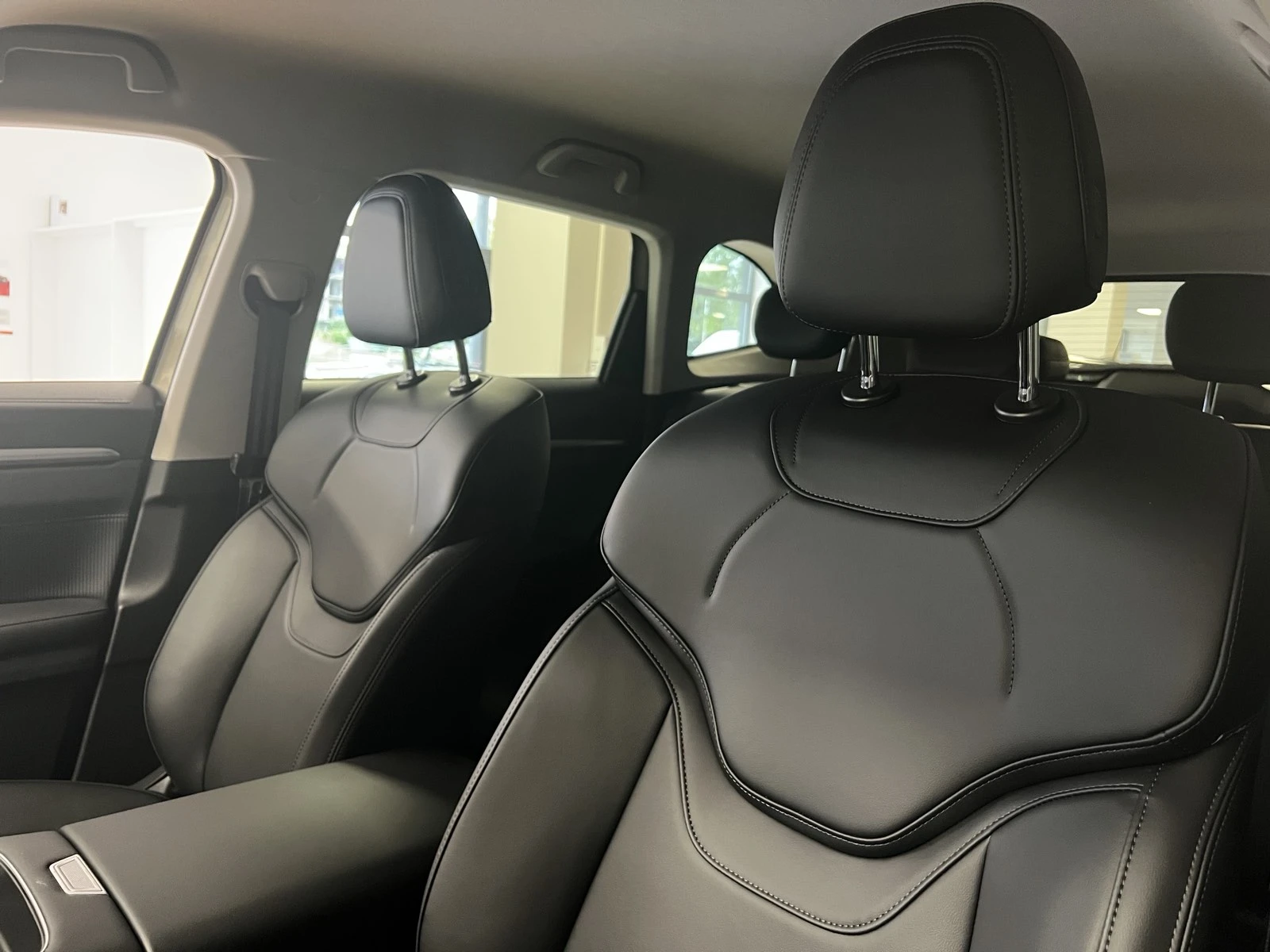 Haval H6 HEV NEW 4X2 - изображение 8