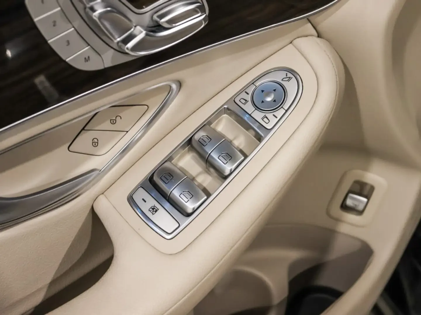 Mercedes-Benz GLC 300 AMG LINE/BURMESTER/360 VIEW KAMEPA/PANO/KEYLESS | Mobile.bg   14