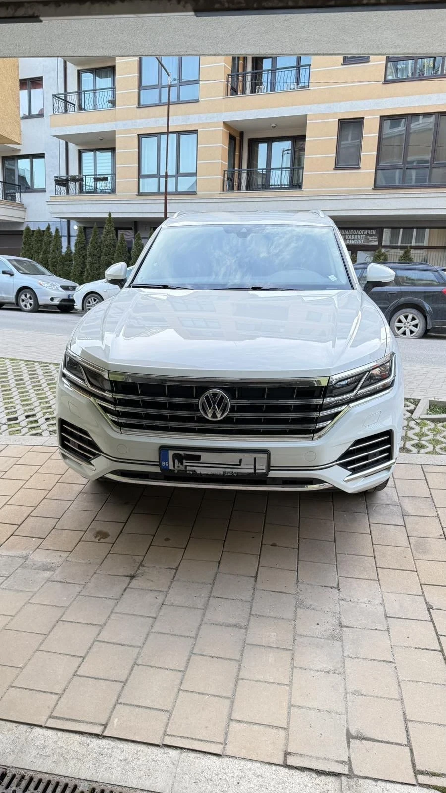 VW Touareg, снимка 2 - Автомобили и джипове - 53759892