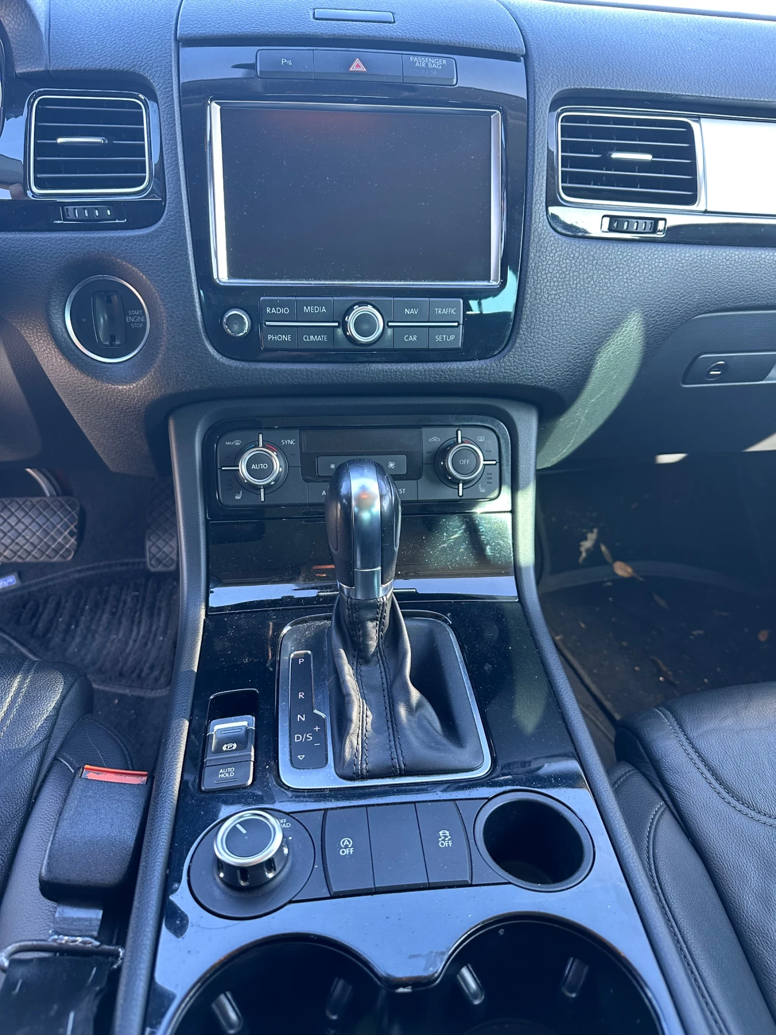 VW Touareg 3.0 TDI, снимка 6 - Автомобили и джипове - 54179506