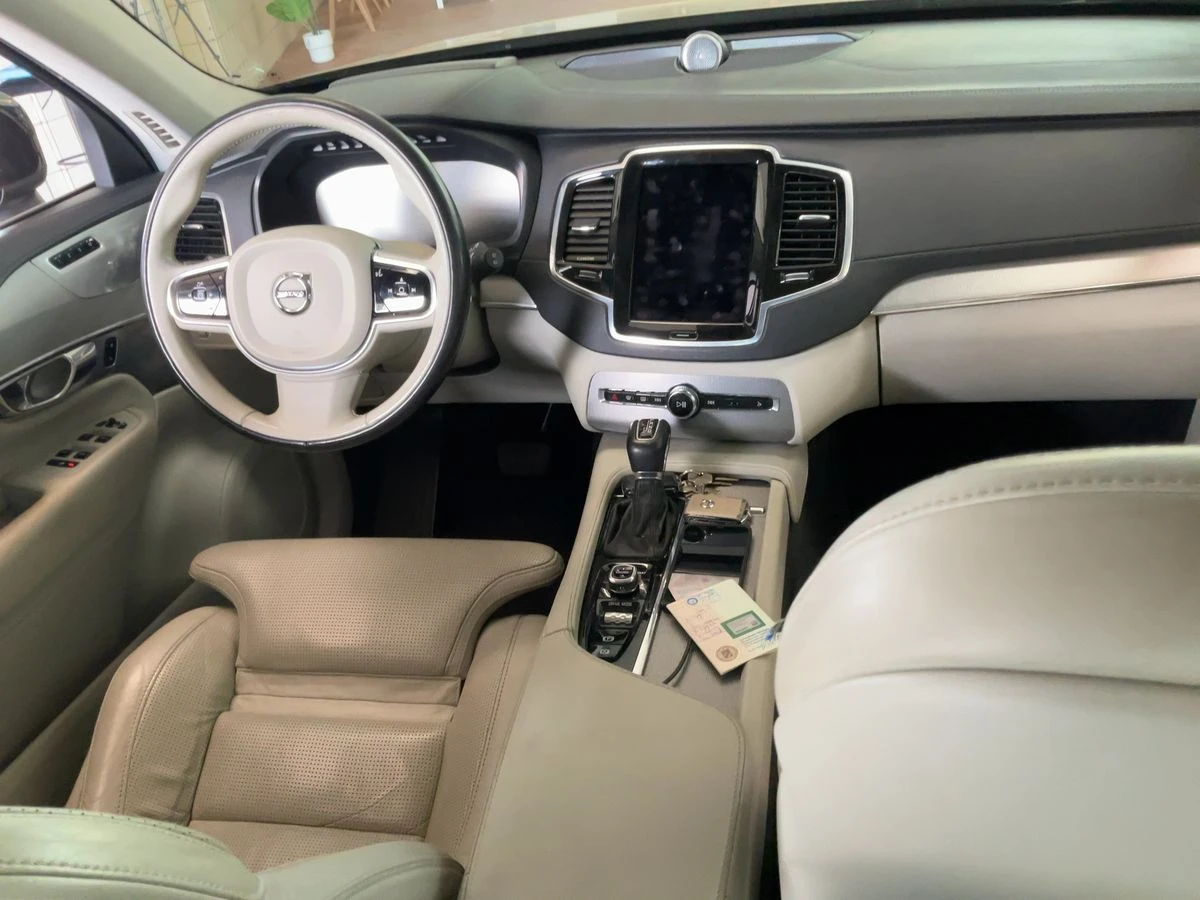 Volvo Xc90 T6 Inscription - B&W / Масаж/обдух/Пано/360, снимка 10 - Автомобили и джипове - 54662958