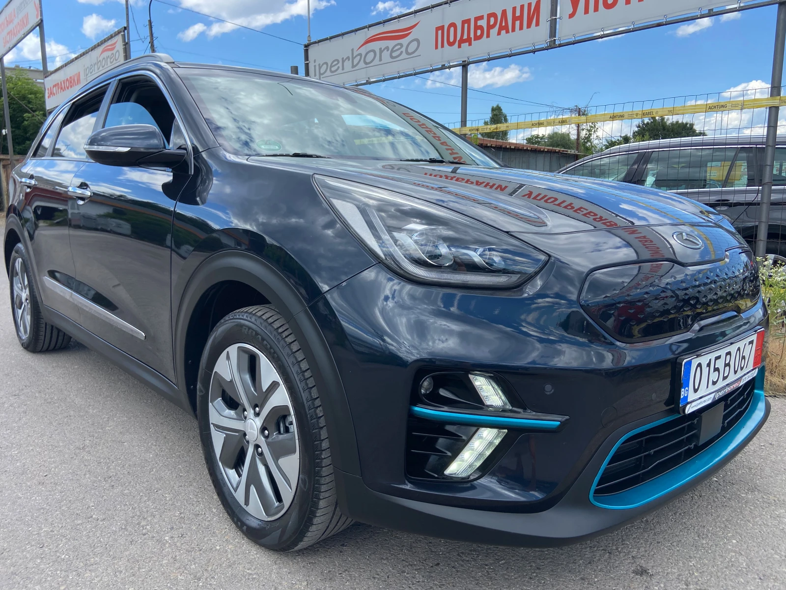 Kia Niro 64kWh-204кс-В НАЛИЧНОСТ!, снимка 3 - Автомобили и джипове - 54921883