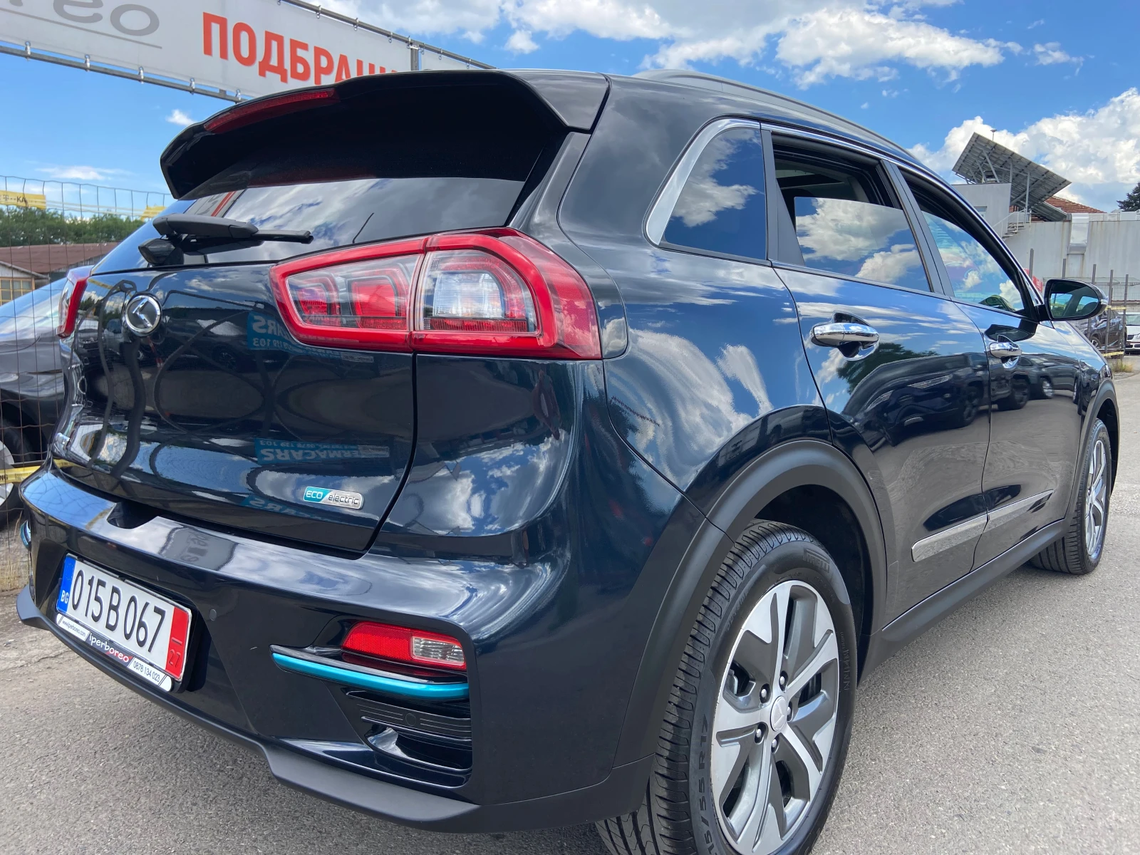 Kia Niro 64kWh-204кс-В НАЛИЧНОСТ!, снимка 2 - Автомобили и джипове - 54921883