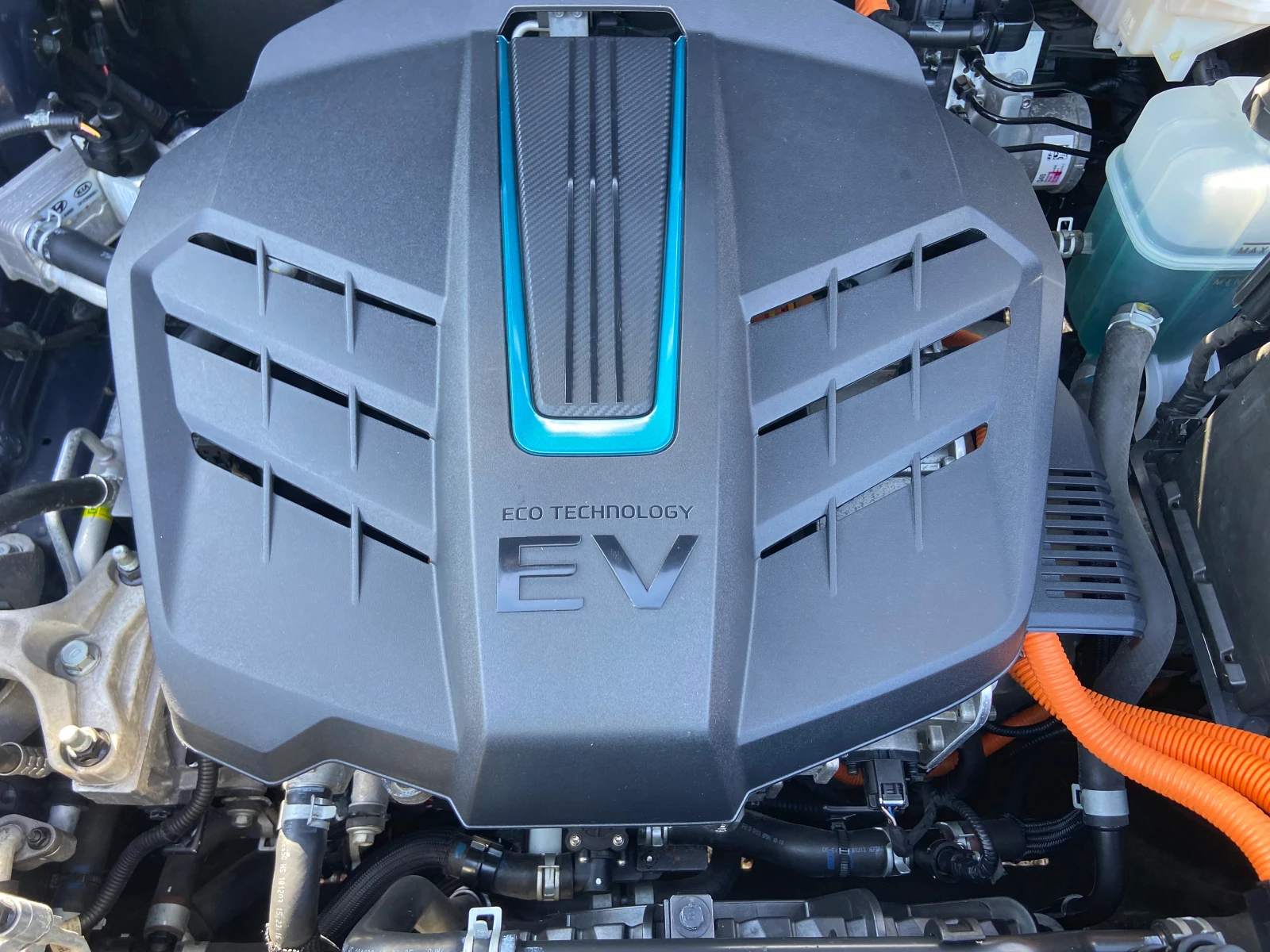 Kia Niro 64kWh-204кс-В НАЛИЧНОСТ!, снимка 16 - Автомобили и джипове - 54921883