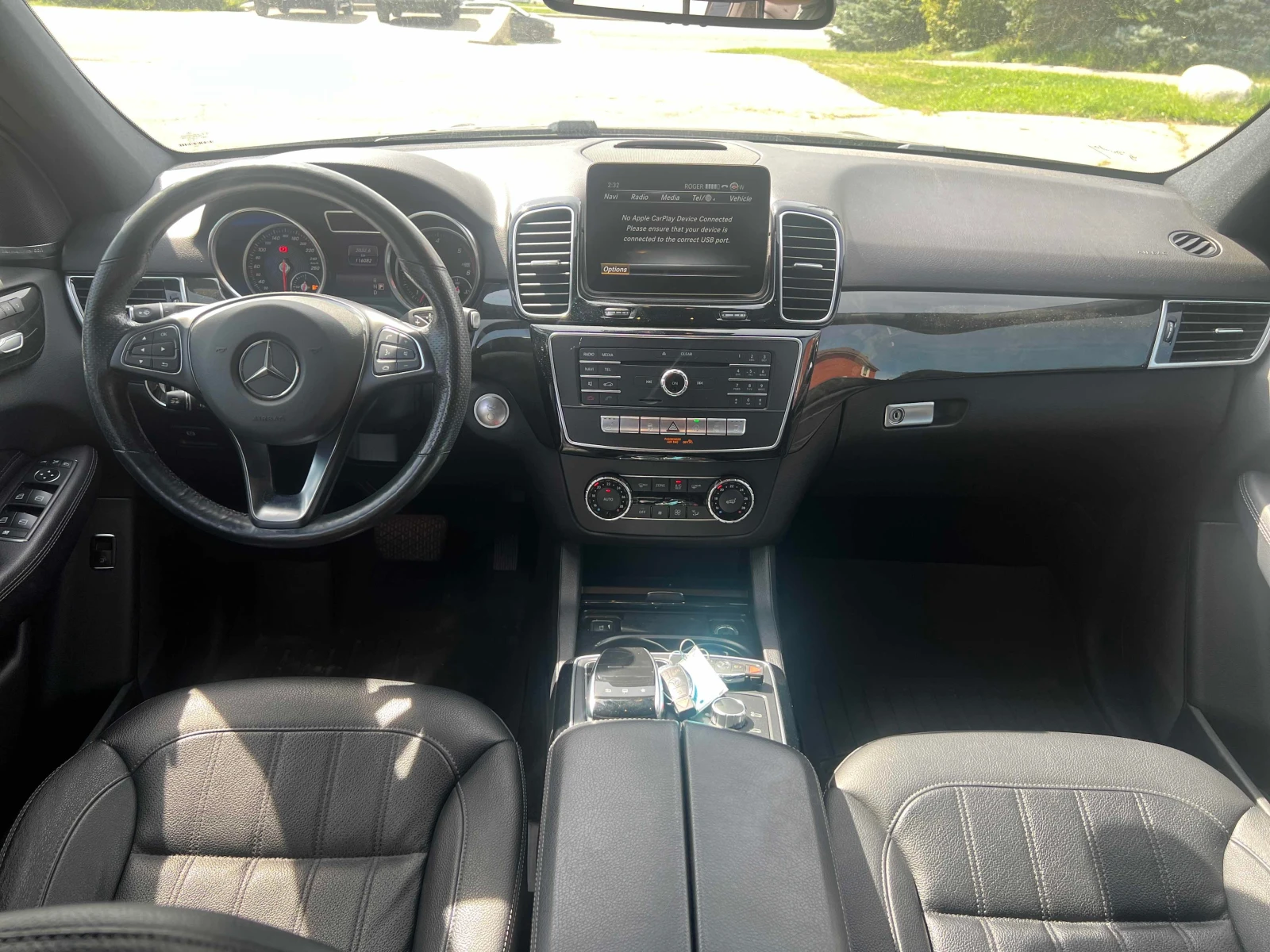 Mercedes-Benz GLE 350  * CARFAX * ОПЦИЯ ЗА ФИНАНСИРАНЕ, снимка 9 - Автомобили и джипове - 56012233