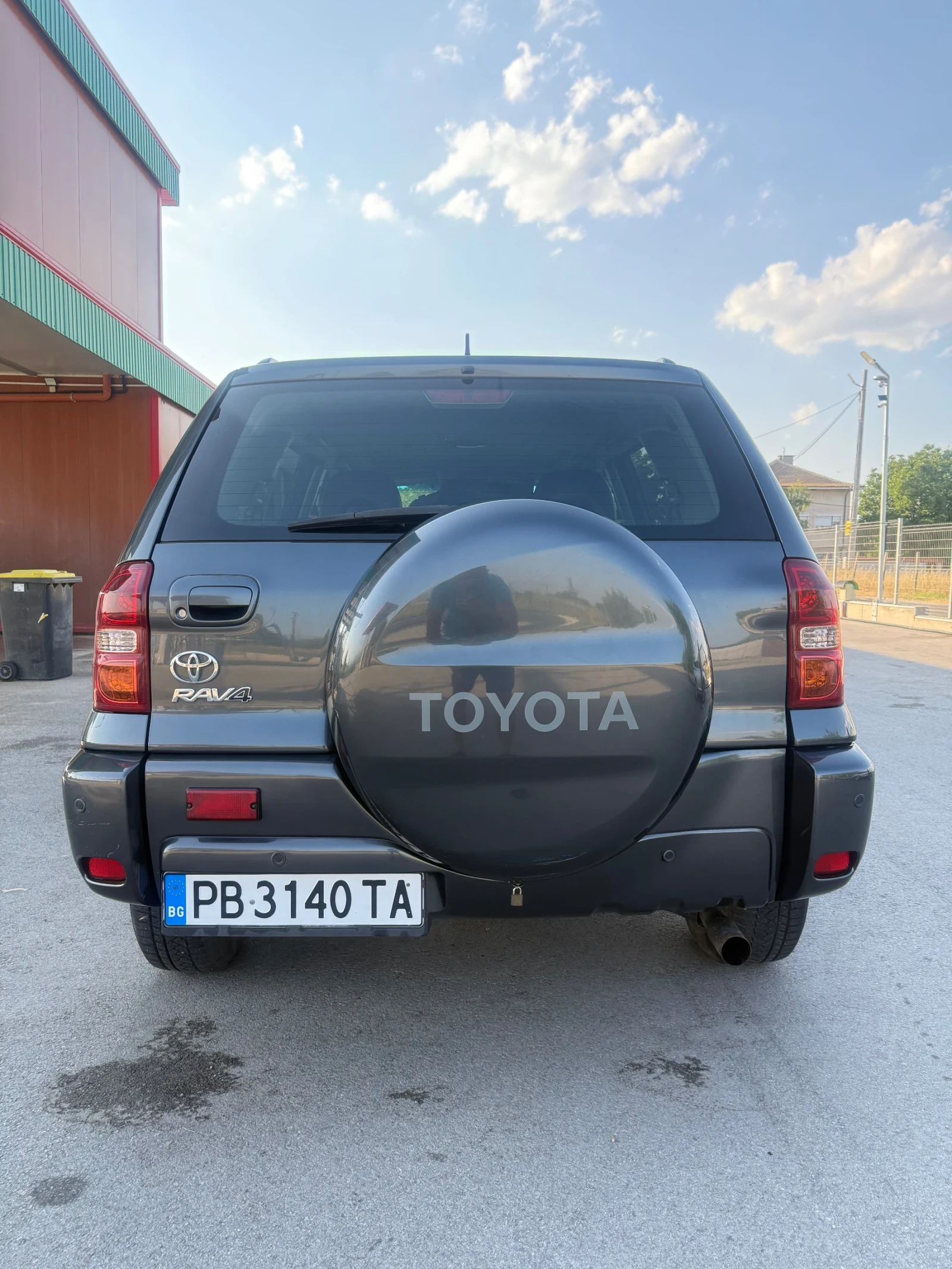 Toyota Rav4 2.0 D4D 116кс 2005 с ТЕГЛИЧ, снимка 8 - Автомобили и джипове - 56340173