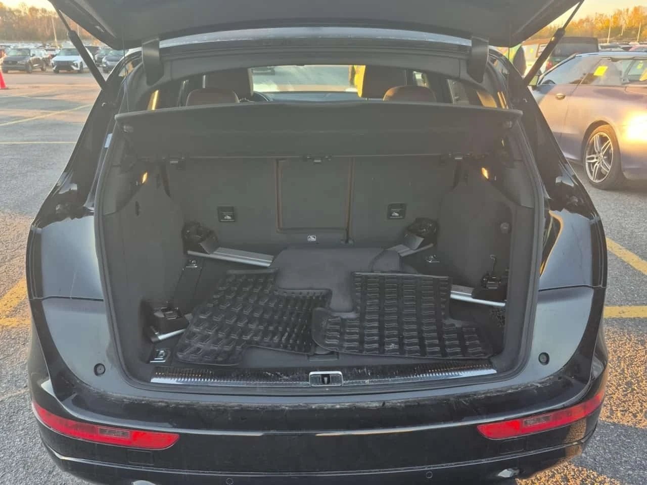 Audi Q5 * 2.0L PROGRESSIV * CARFAX * , снимка 13 - Автомобили и джипове - 56656339