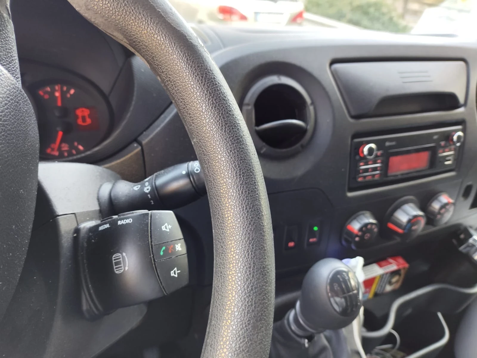 Renault Master Дълга база - изображение 9