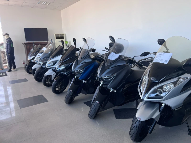 Kymco 125 X-Town, снимка 11 - Мотоциклети и мототехника - 45762737