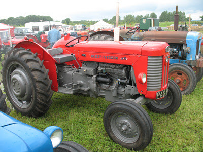 Трактор Massey Ferguson 65 - изображение 1