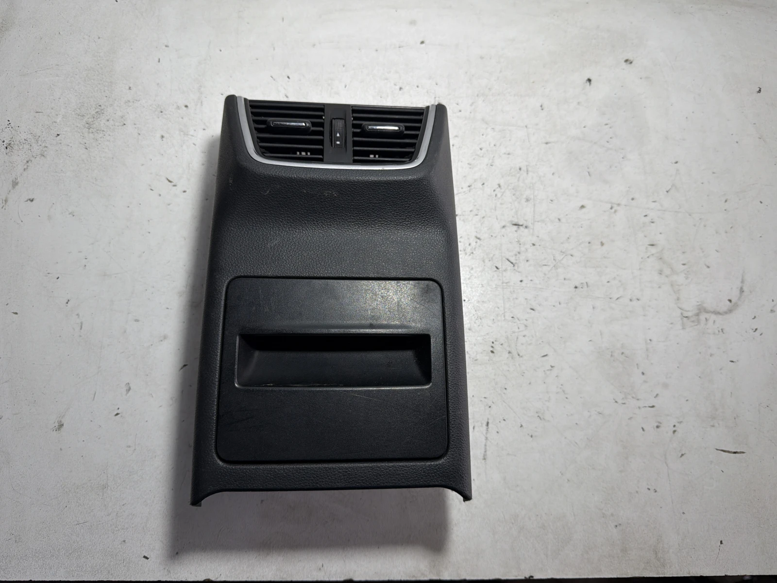 духалка задна 5E0819203A 5E0863284B 5E0857289 Skoda Octavia