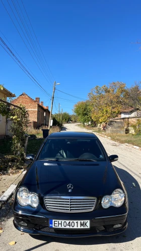 Mercedes-Benz C 200 AMG/Alcantara/CarPlay/АВТОМАТ, снимка 2