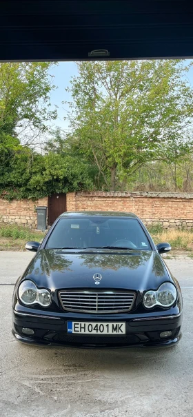 Mercedes-Benz C 200 AMG/Alcantara/CarPlay/АВТОМАТ, снимка 1