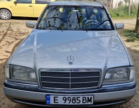 Mercedes-Benz C 220, снимка 1 - Автомобили и джипове - 45371905
