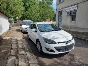 Opel Astra 1.4 БЕНЗИН/ГАЗОВ ИНЖЕКЦИОН ФАБРИЧЕН , снимка 3 - Автомобили и джипове - 45383010