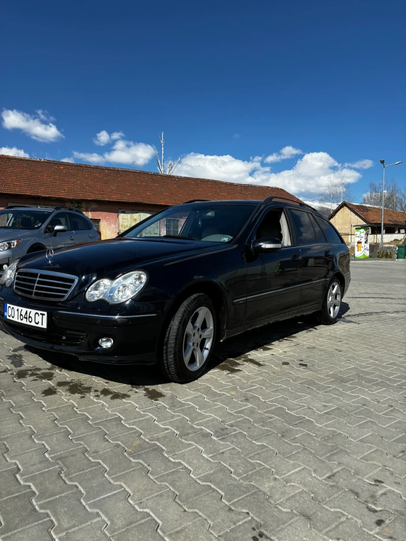 Mercedes-Benz C 220 2.2 Facelift, снимка 3 - Автомобили и джипове - 46321585