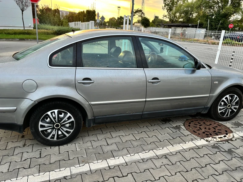 VW Passat, снимка 2 - Автомобили и джипове - 47287164