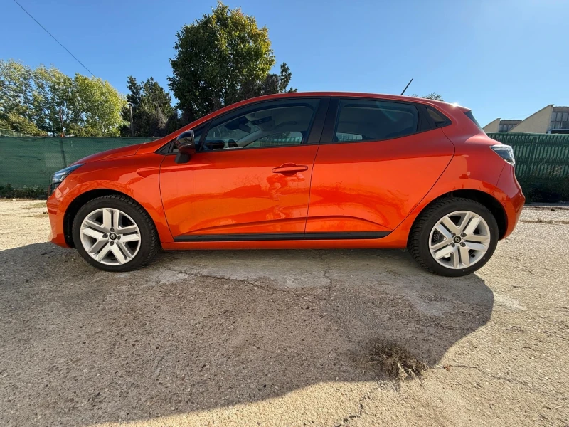 Renault Clio Всички екстри, снимка 6 - Автомобили и джипове - 47594717