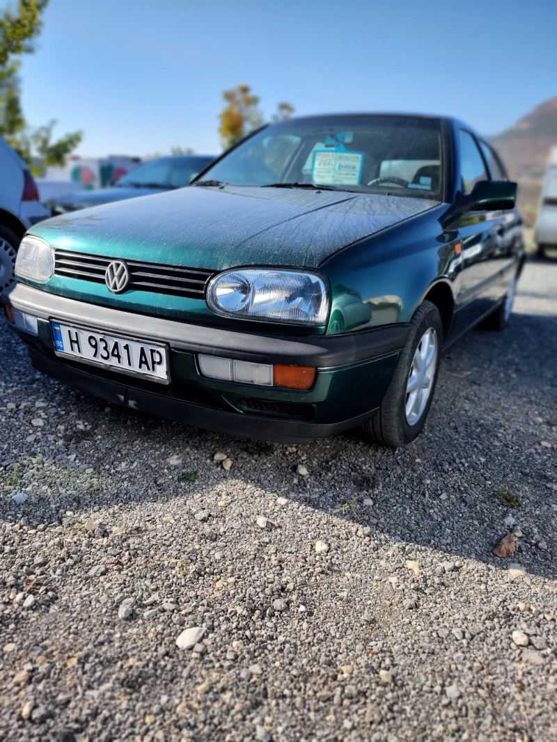 VW Golf, снимка 1 - Автомобили и джипове - 47883914