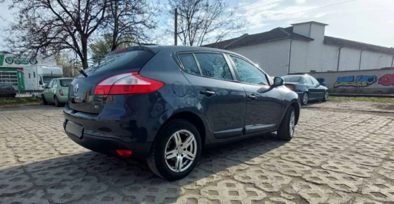 Renault Megane, снимка 2 - Автомобили и джипове - 49611198