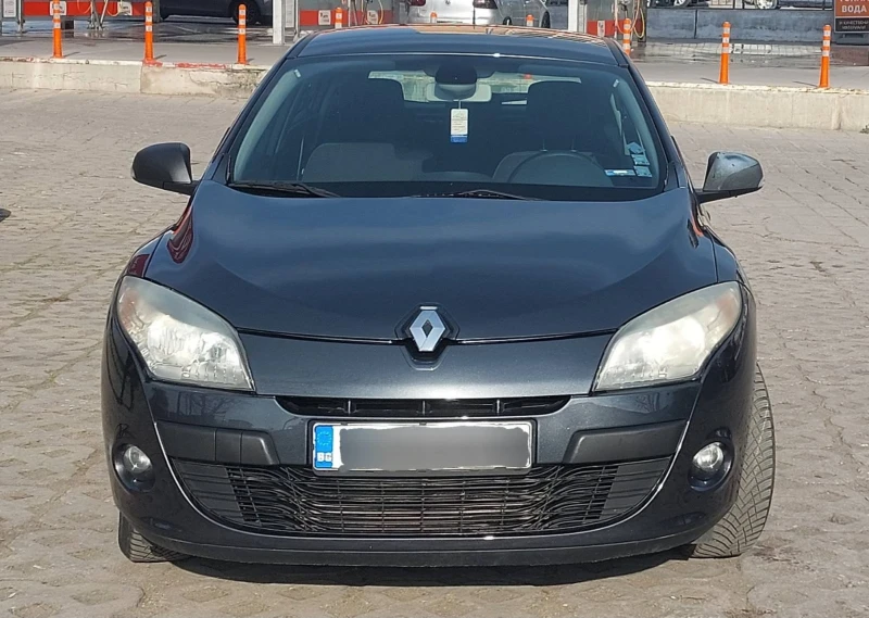 Renault Megane, снимка 1 - Автомобили и джипове - 49611198