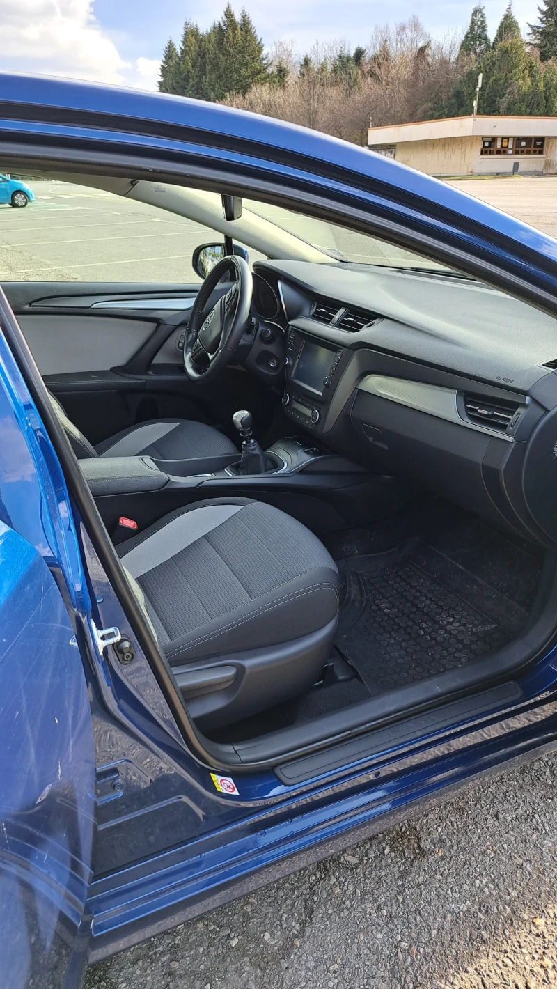 Toyota Avensis d4d 2.0, снимка 11 - Автомобили и джипове - 53068574