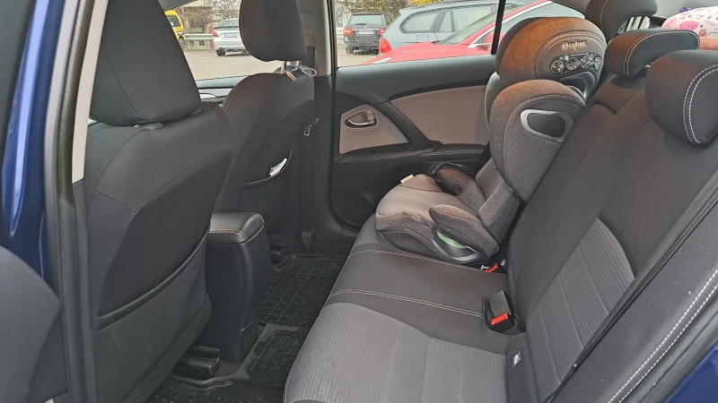 Toyota Avensis d4d 2.0, снимка 11 - Автомобили и джипове - 52594704