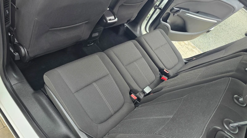 Opel Zafira 2.0* 131кс* Фейслифт* 7места, снимка 12 - Автомобили и джипове - 53384971