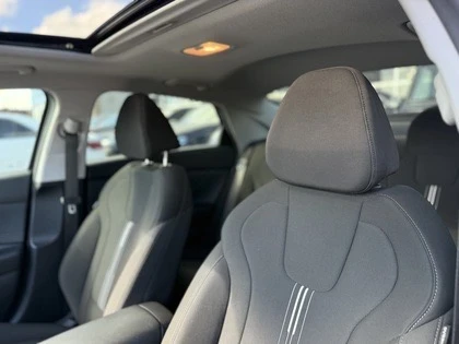 Hyundai Elantra SEL | SUNROOF | CARPLAY | NAVI | BACK UP CAMERA | Mobile.bg   12