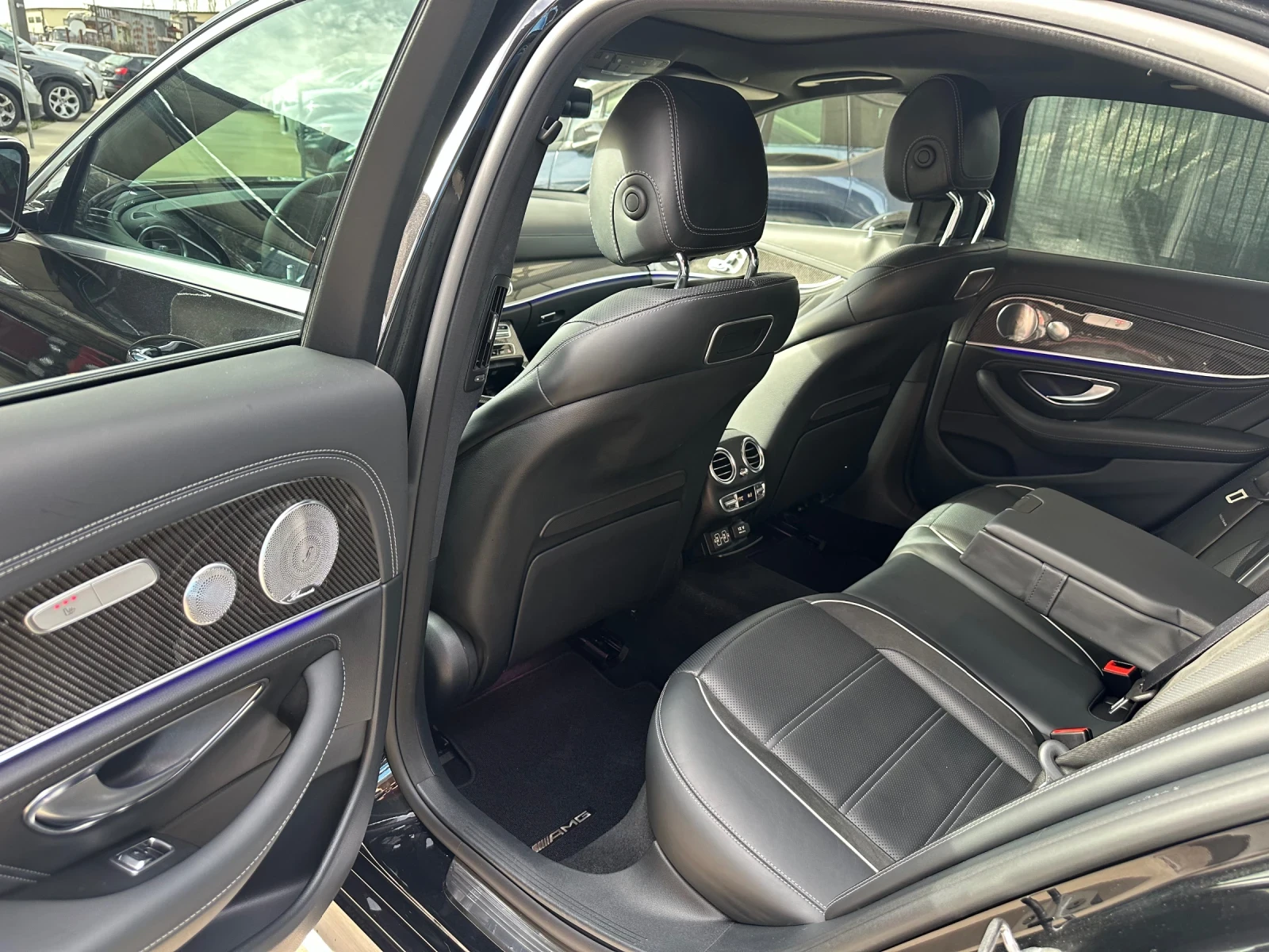 Mercedes-Benz E 63 AMG 4MATIC* FULL* PANORAMA* �������* �����* 360* CARBO | Mobile.bg � ����������� 13